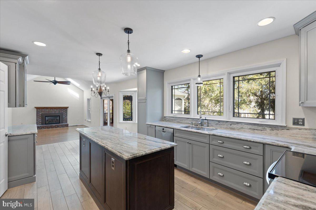 HASTINGS HUNT - Residential