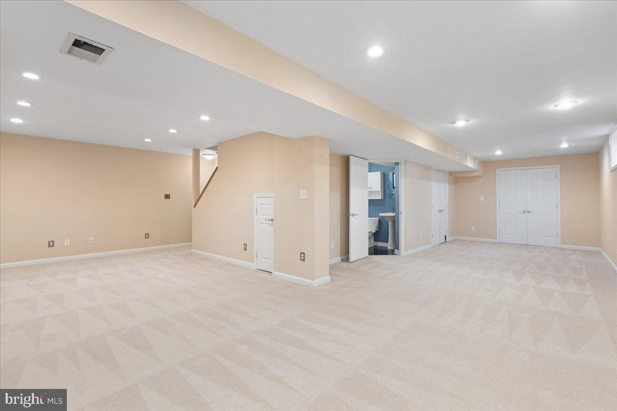 HASTINGS HUNT - Residential