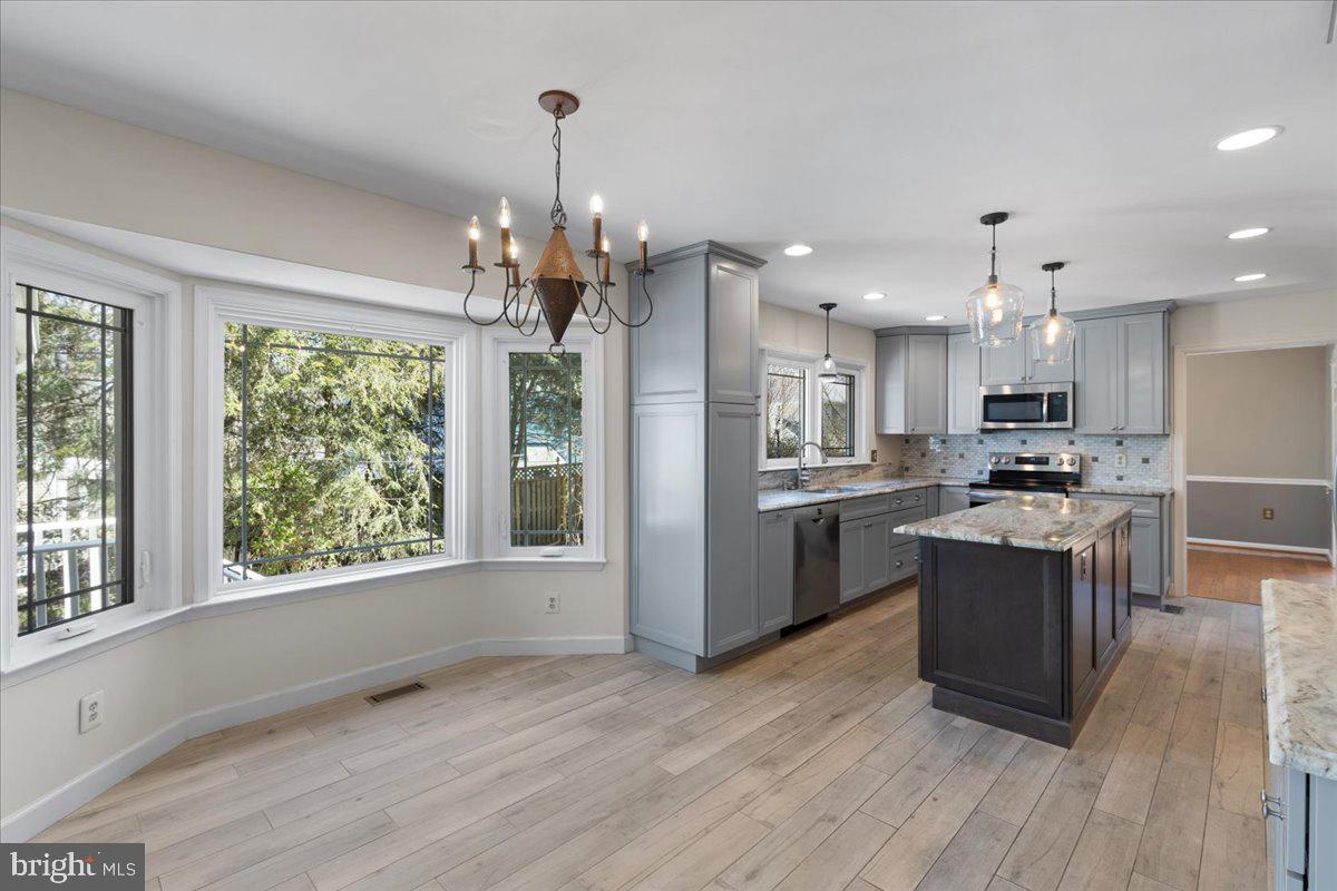 HASTINGS HUNT - Residential