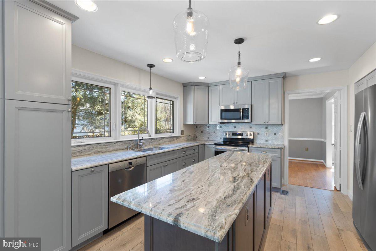 HASTINGS HUNT - Residential