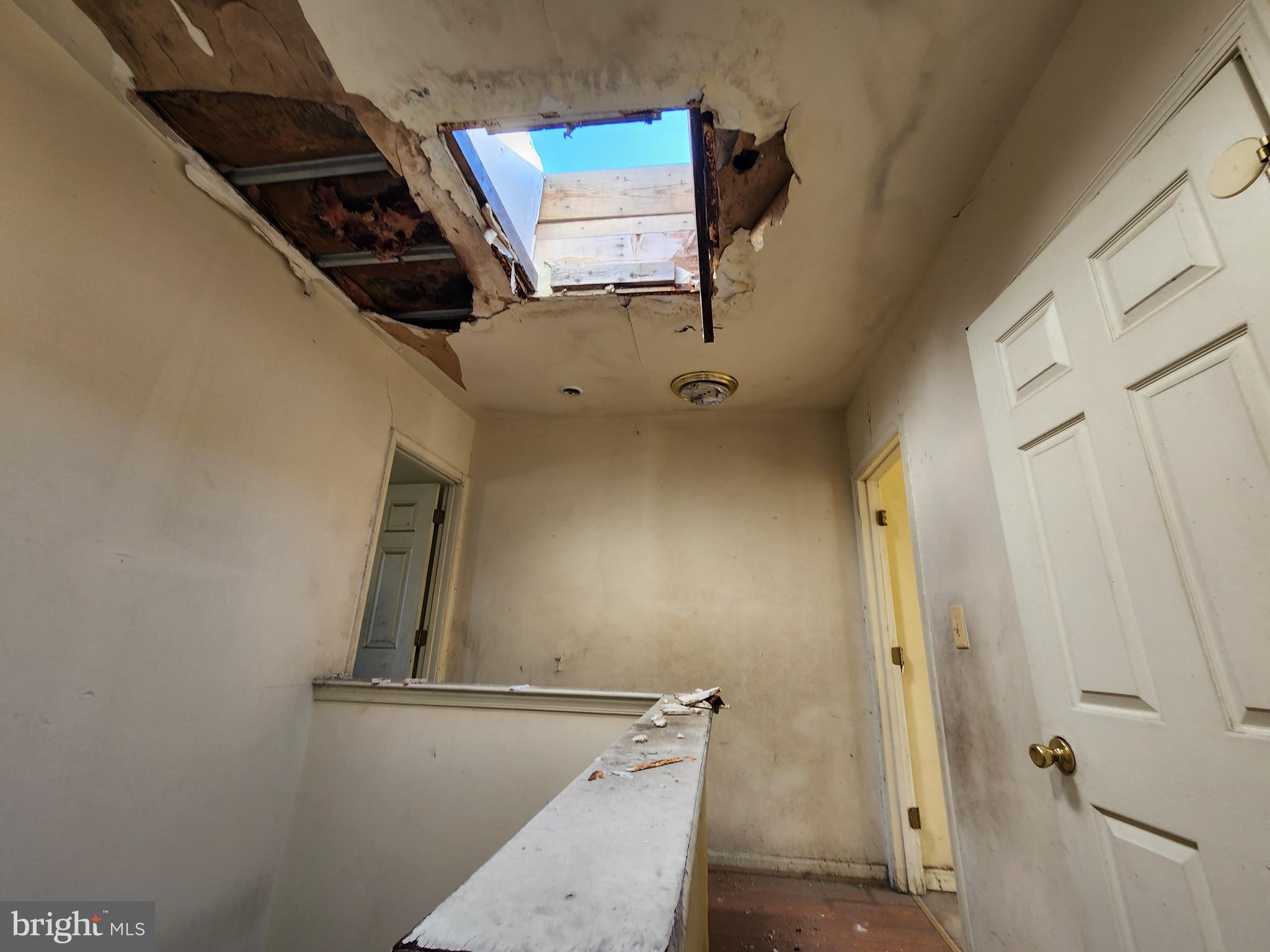 SANDTOWN-WINCHESTER - Residential