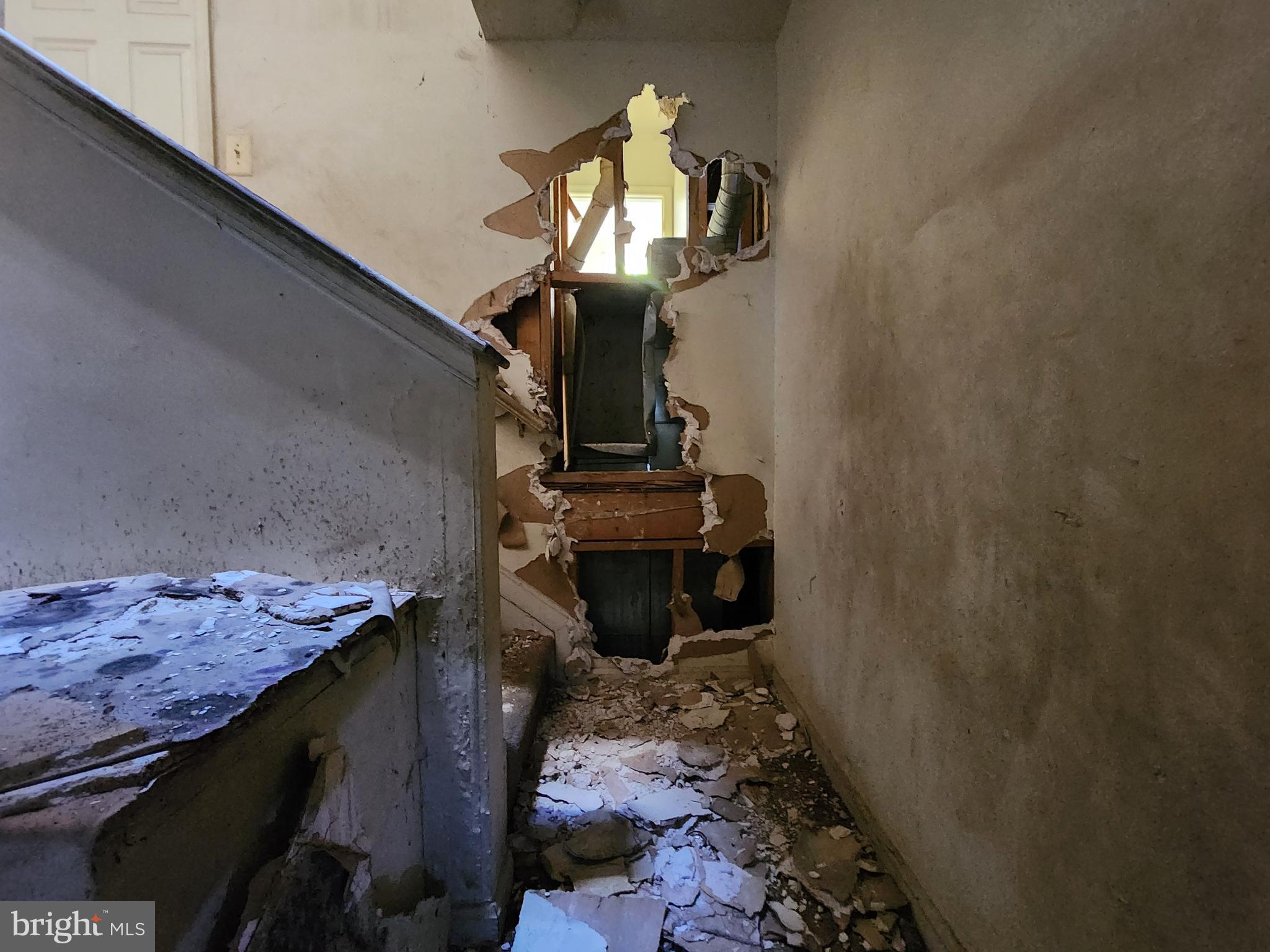 SANDTOWN-WINCHESTER - Residential