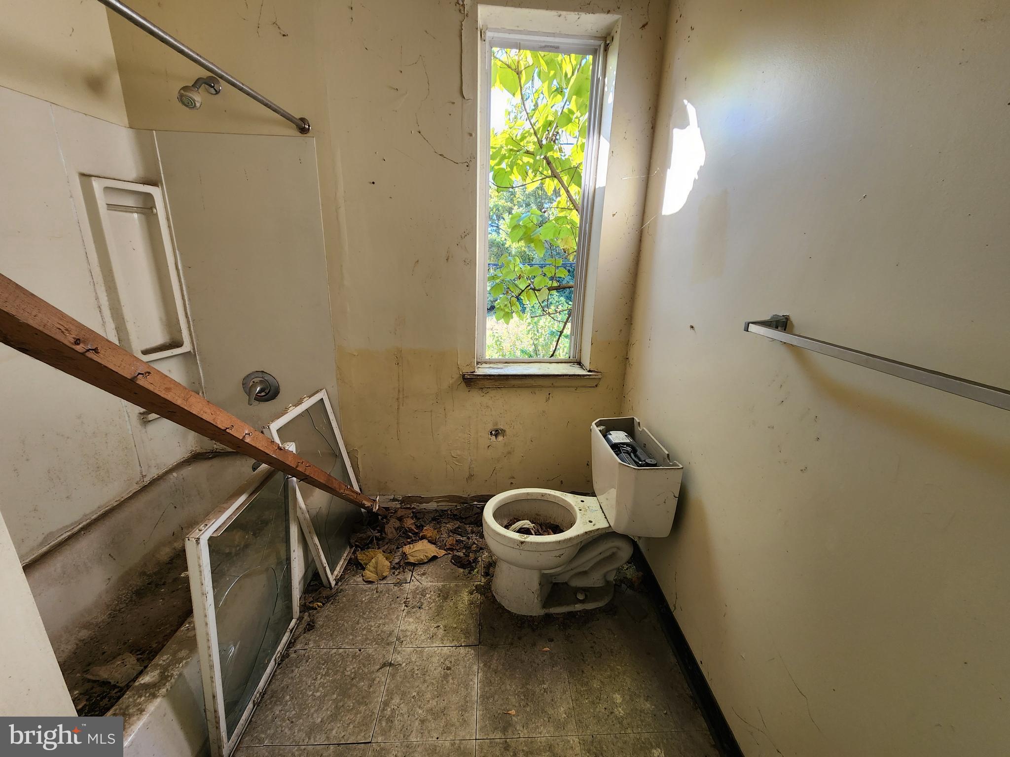 SANDTOWN-WINCHESTER - Residential