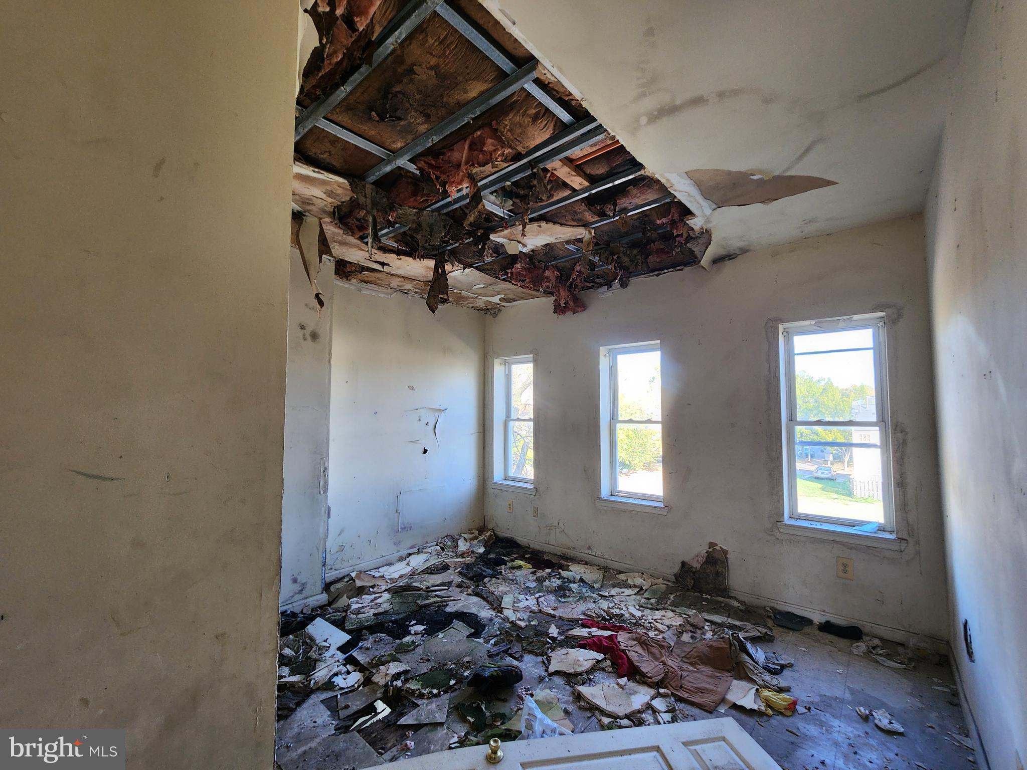 SANDTOWN-WINCHESTER - Residential