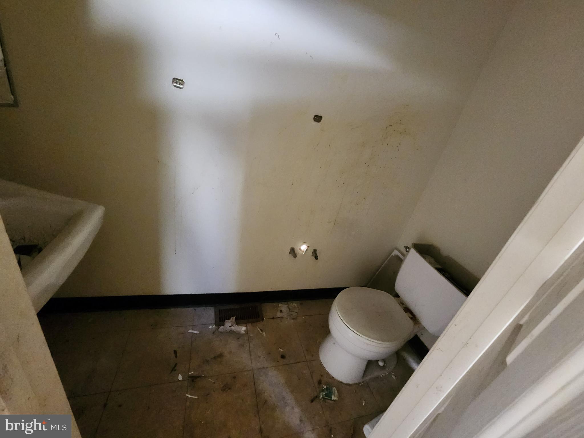 SANDTOWN-WINCHESTER - Residential