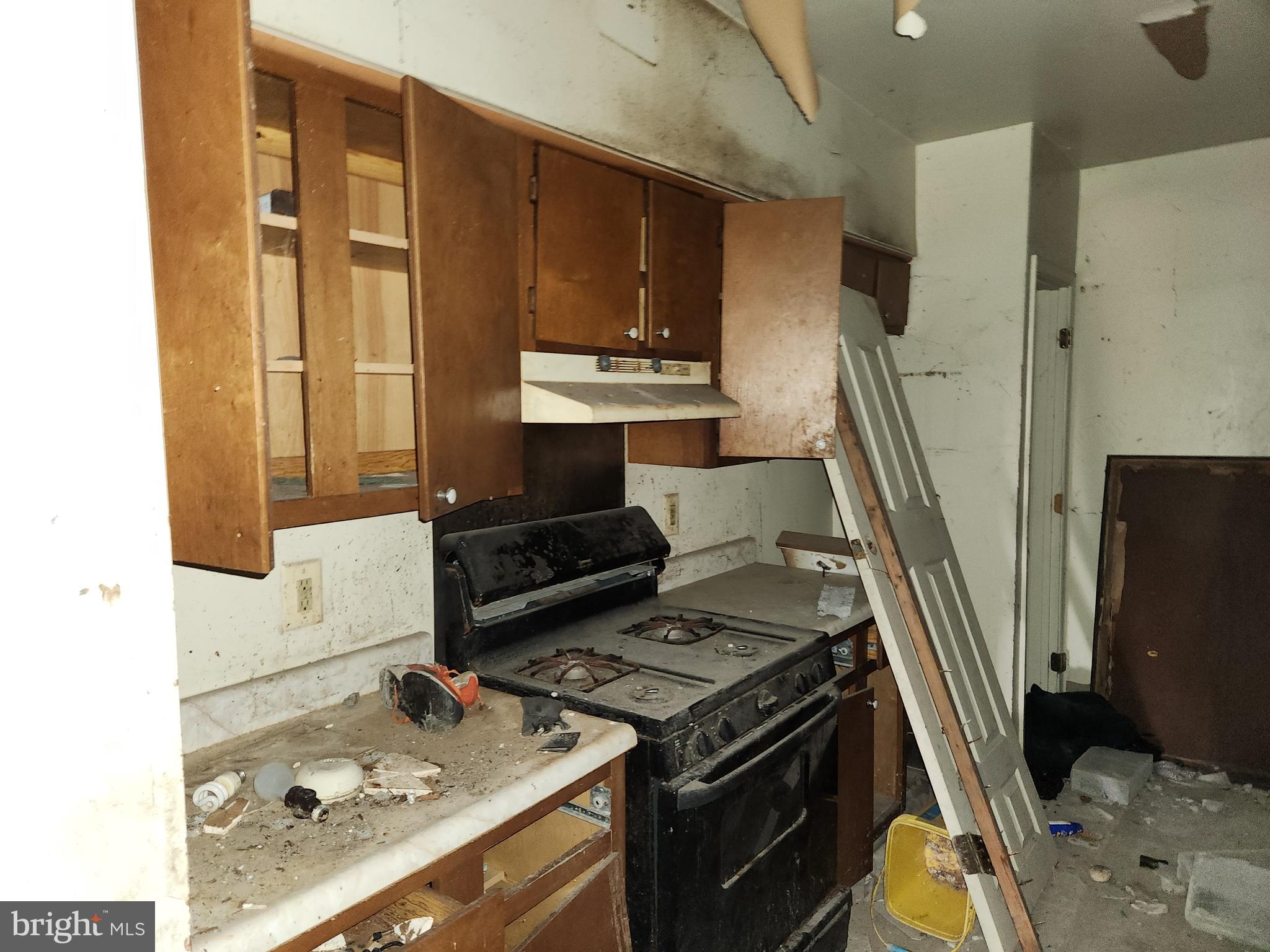 SANDTOWN-WINCHESTER - Residential