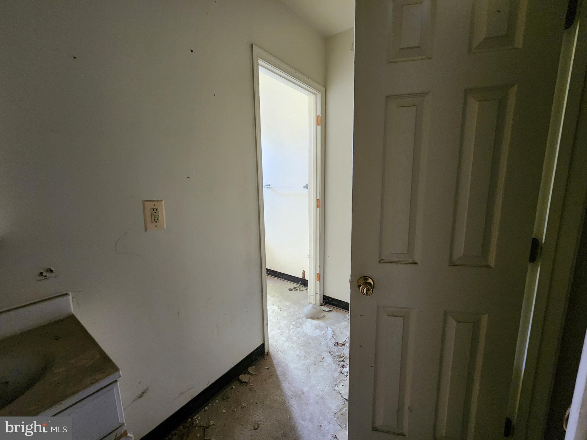 SANDTOWN-WINCHESTER - Residential