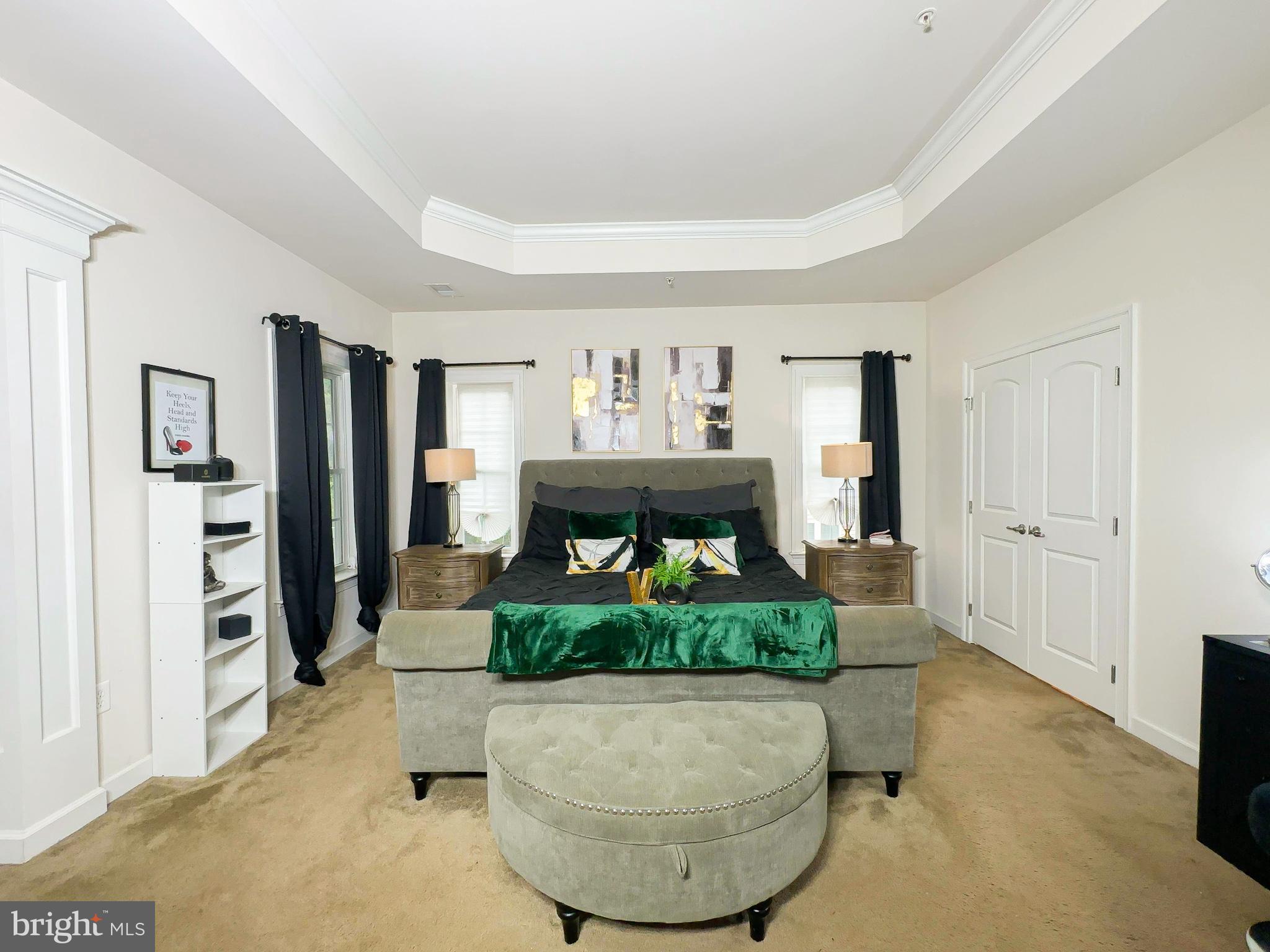 OAK CREEK SINGLES - Residential