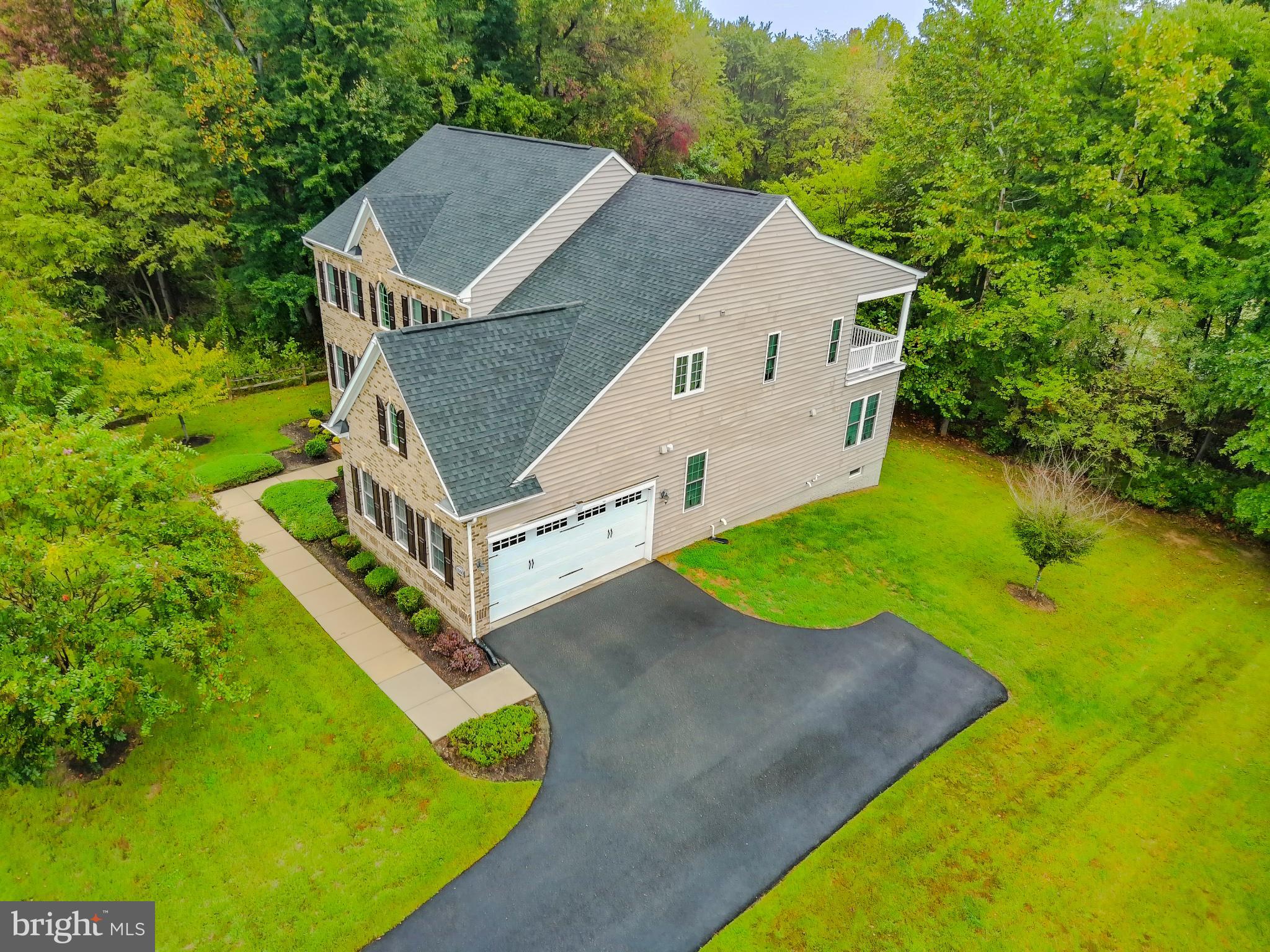 OAK CREEK SINGLES - Residential