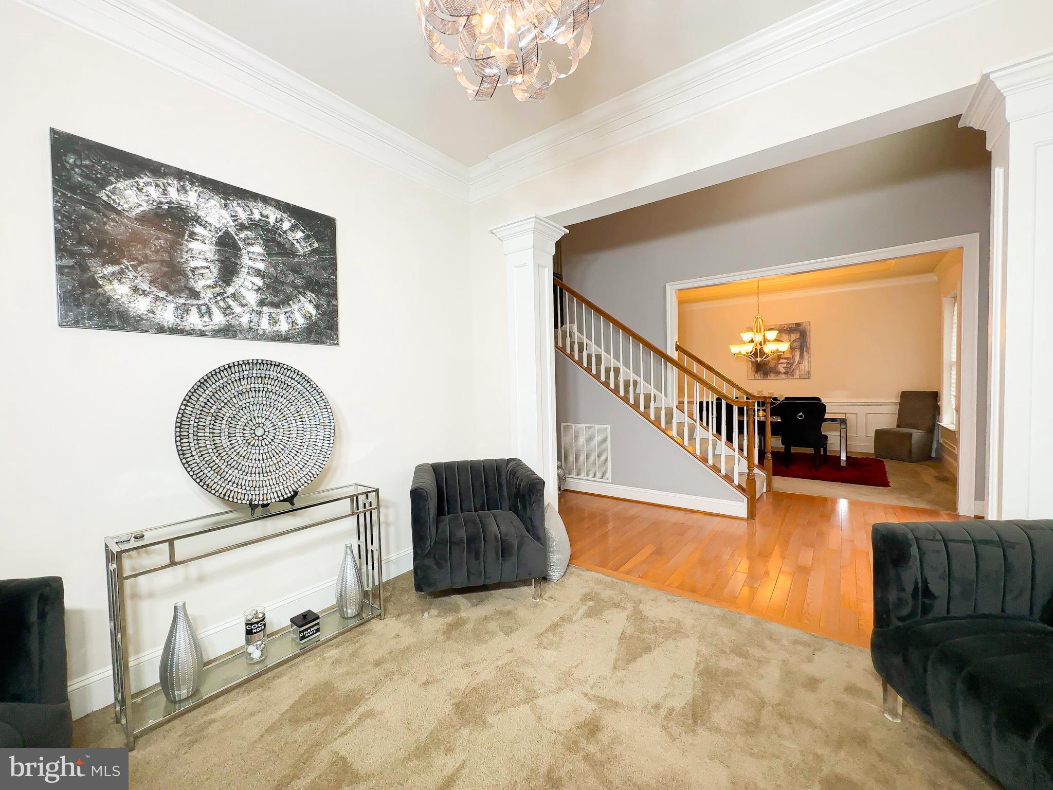 OAK CREEK SINGLES - Residential