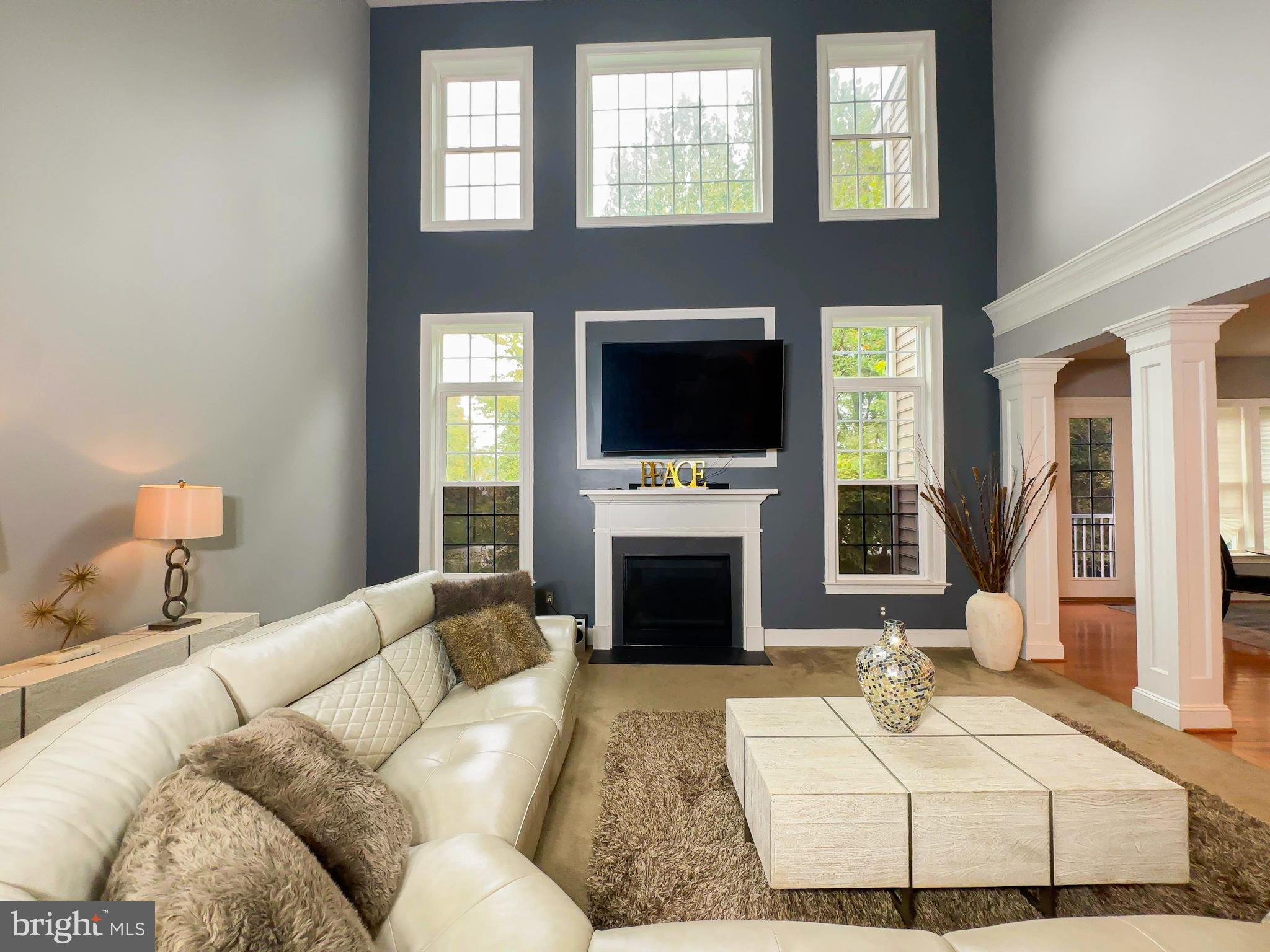 OAK CREEK SINGLES - Residential