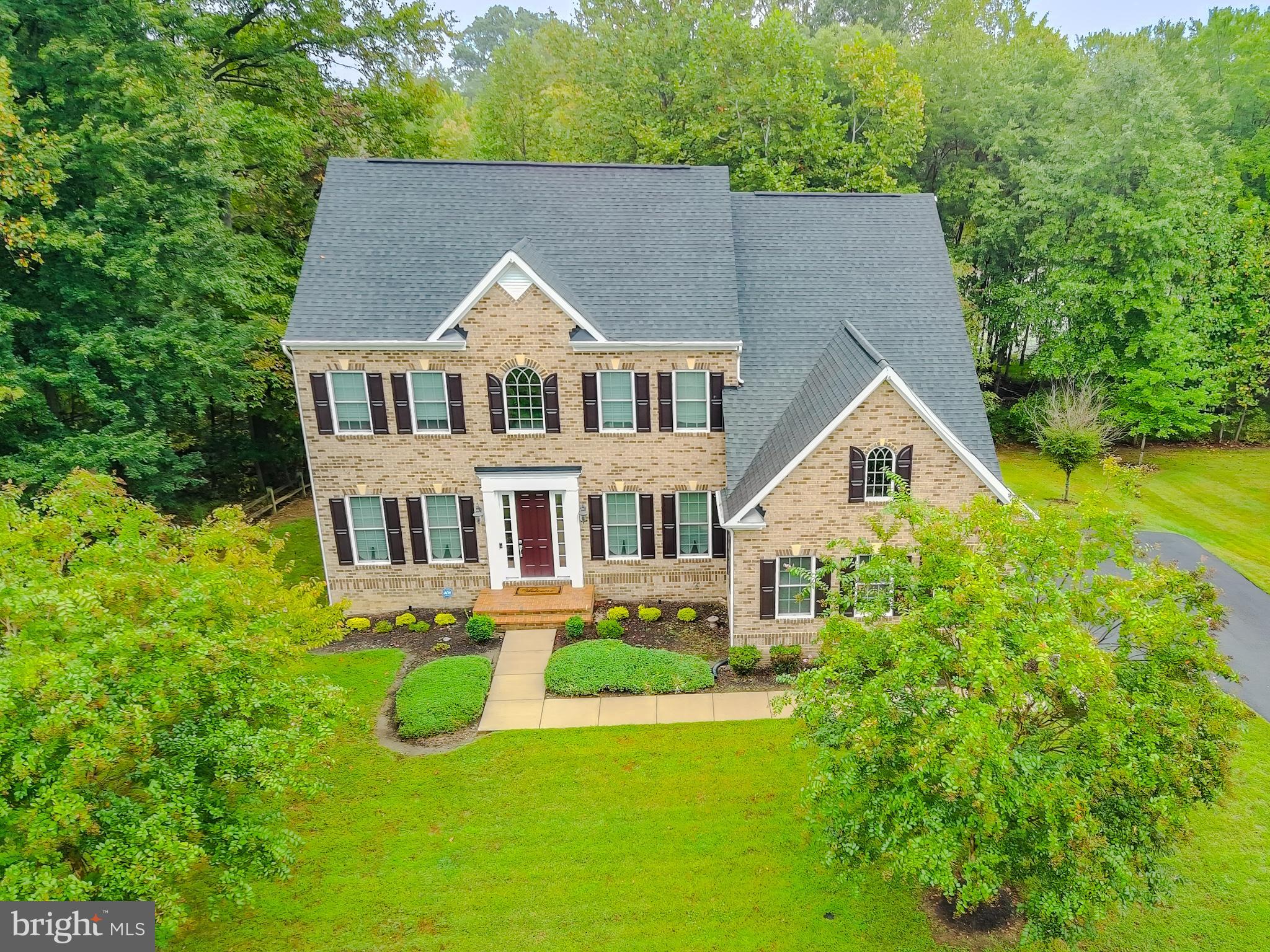 OAK CREEK SINGLES - Residential