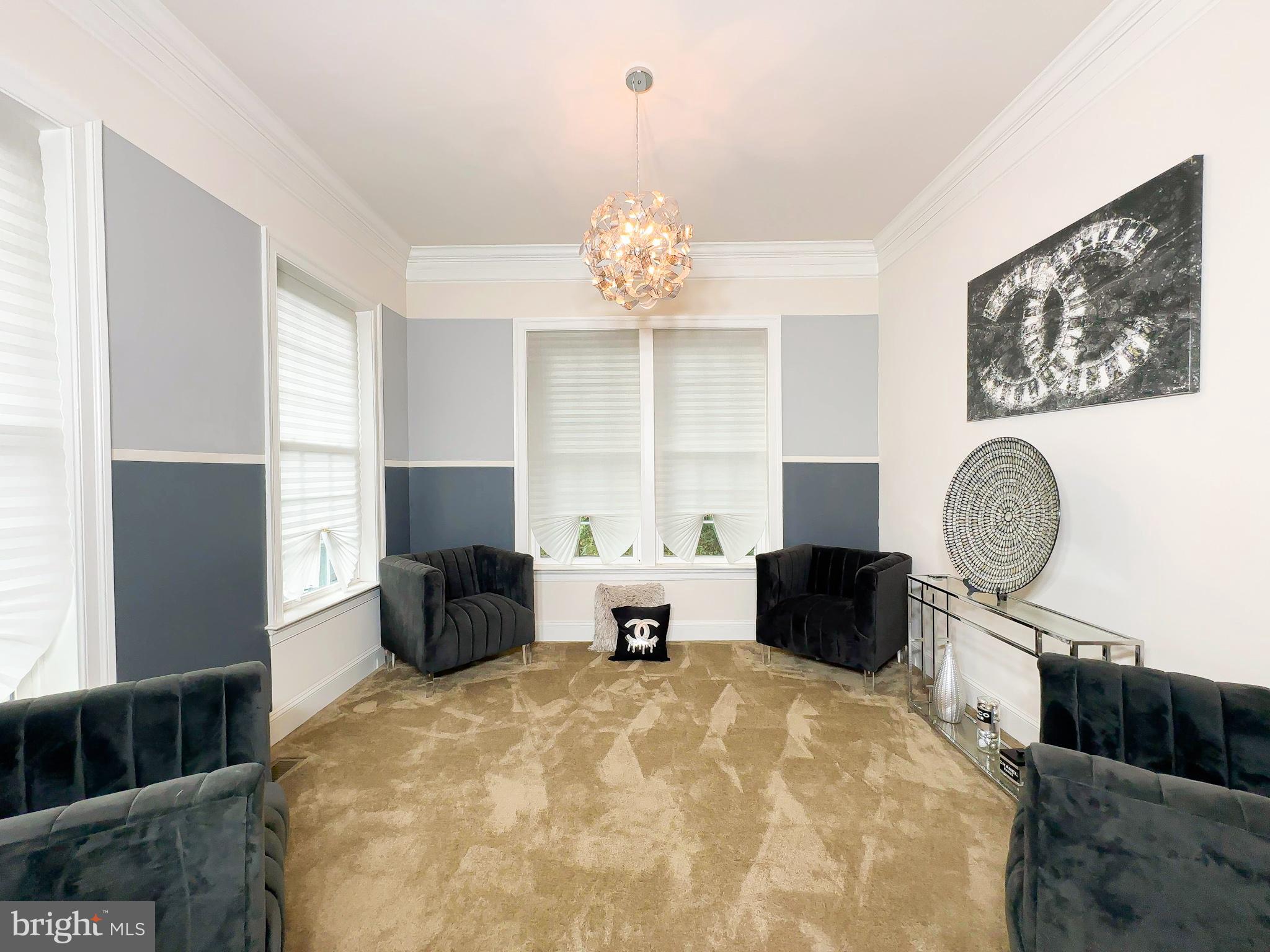 OAK CREEK SINGLES - Residential