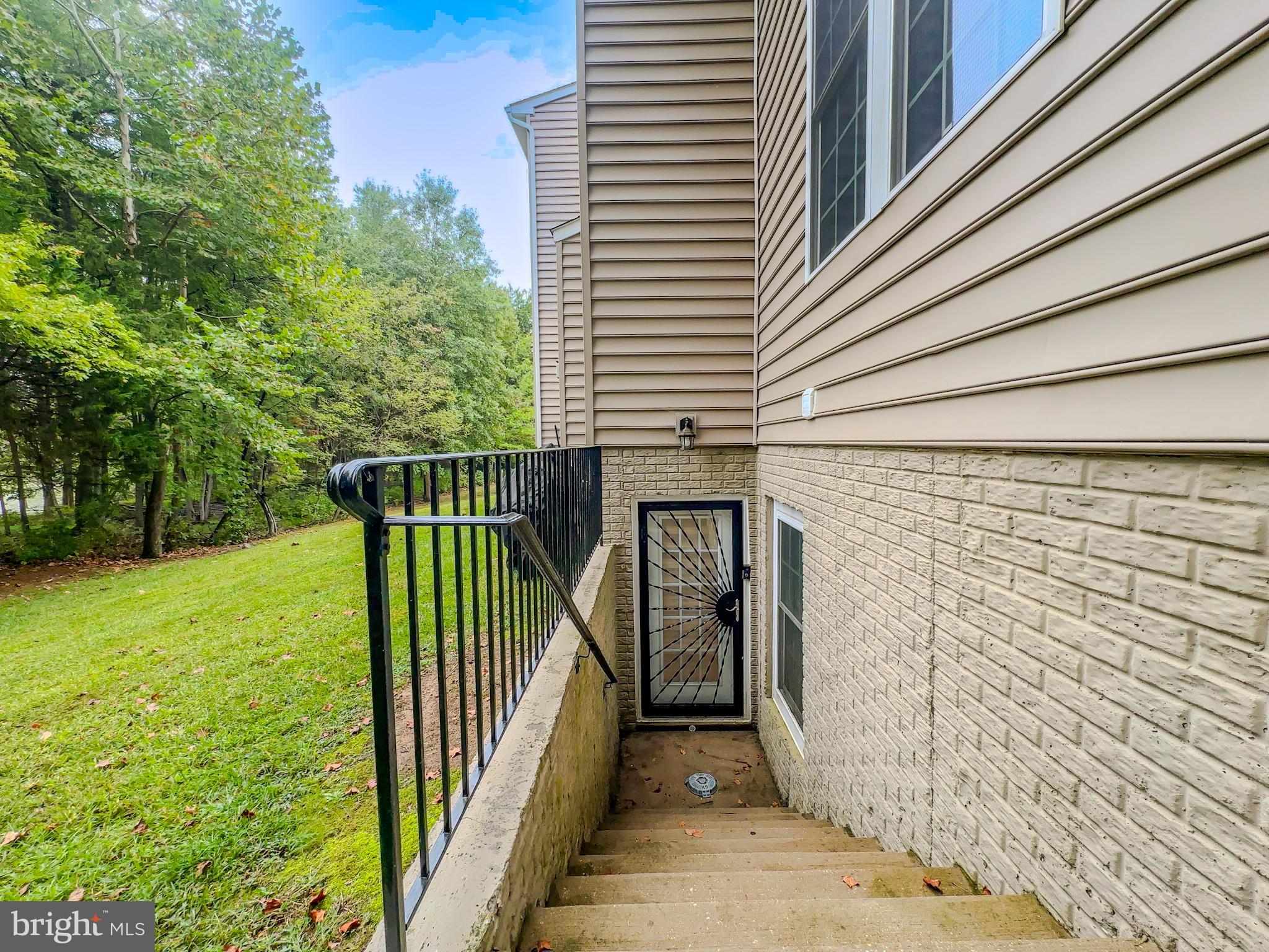 OAK CREEK SINGLES - Residential