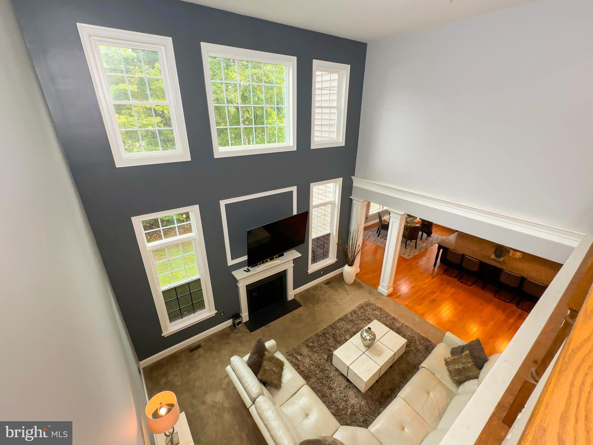 OAK CREEK SINGLES - Residential