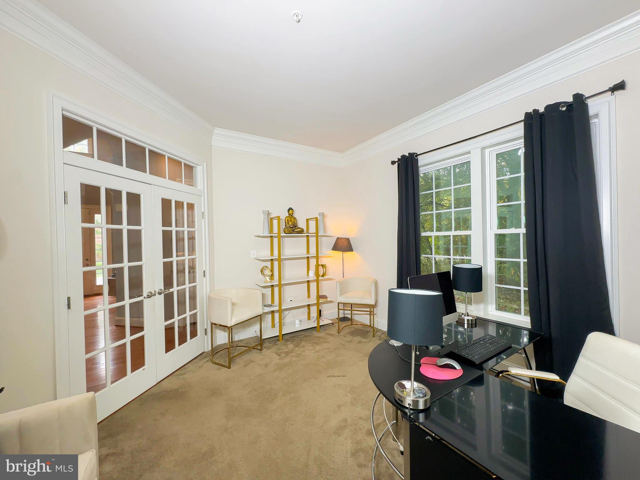 OAK CREEK SINGLES - Residential