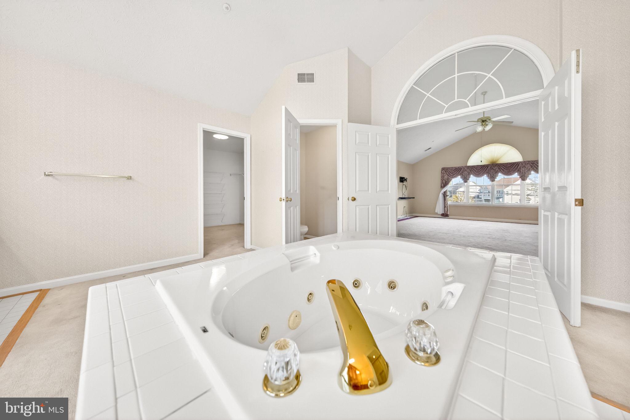 CAMBRIDGE ESTATES - Residential