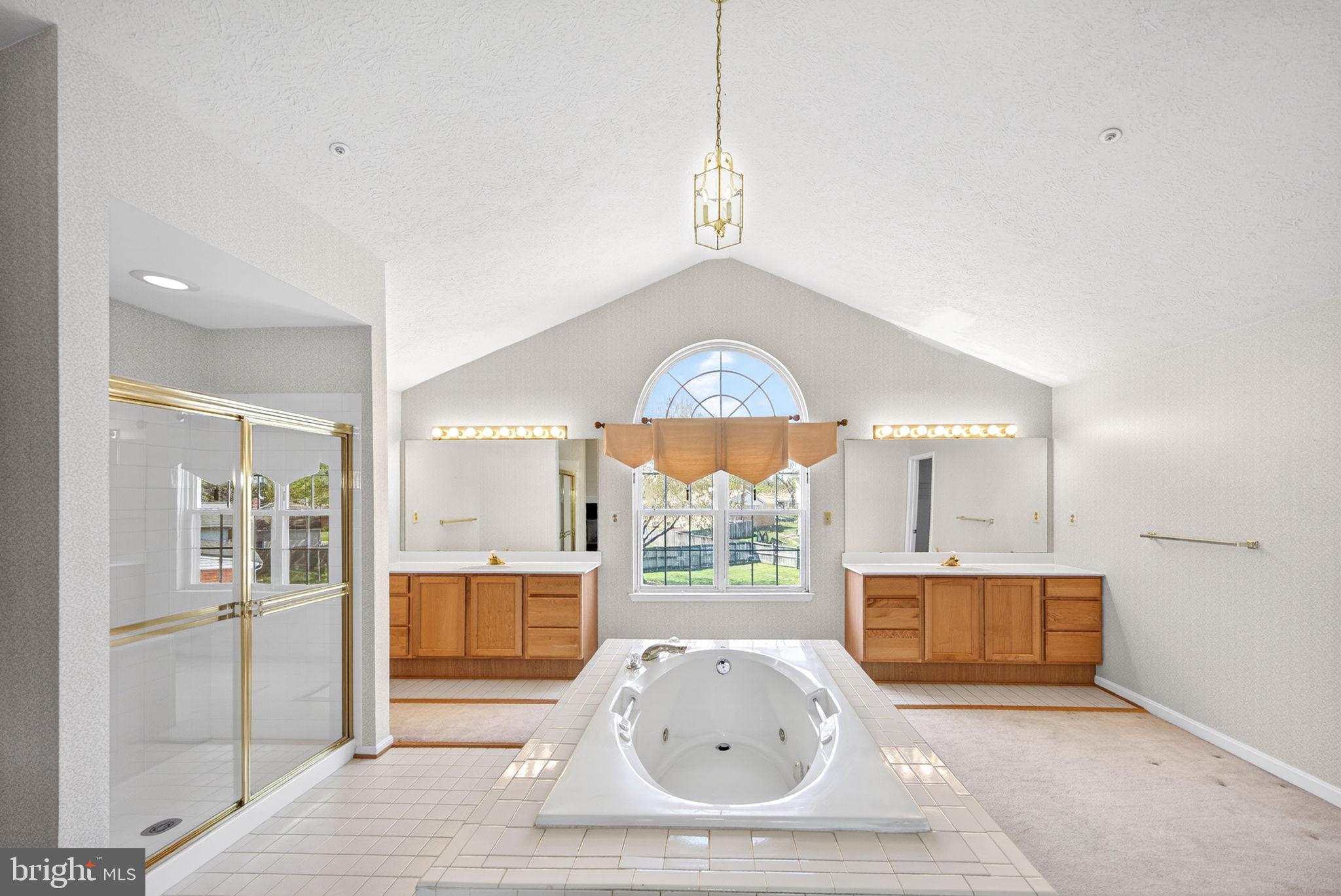 CAMBRIDGE ESTATES - Residential