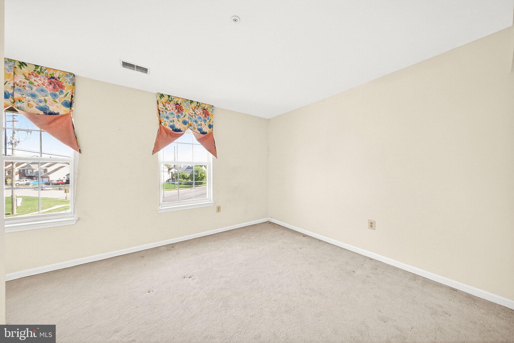 CAMBRIDGE ESTATES - Residential