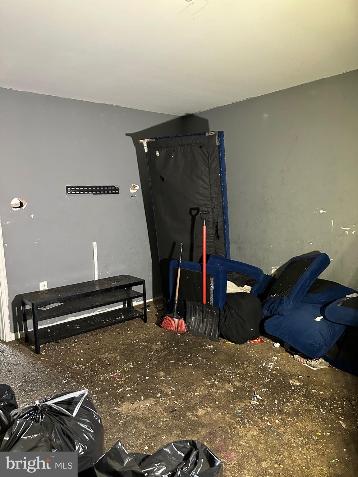 STRAWBERRY MANSION - Residential Income