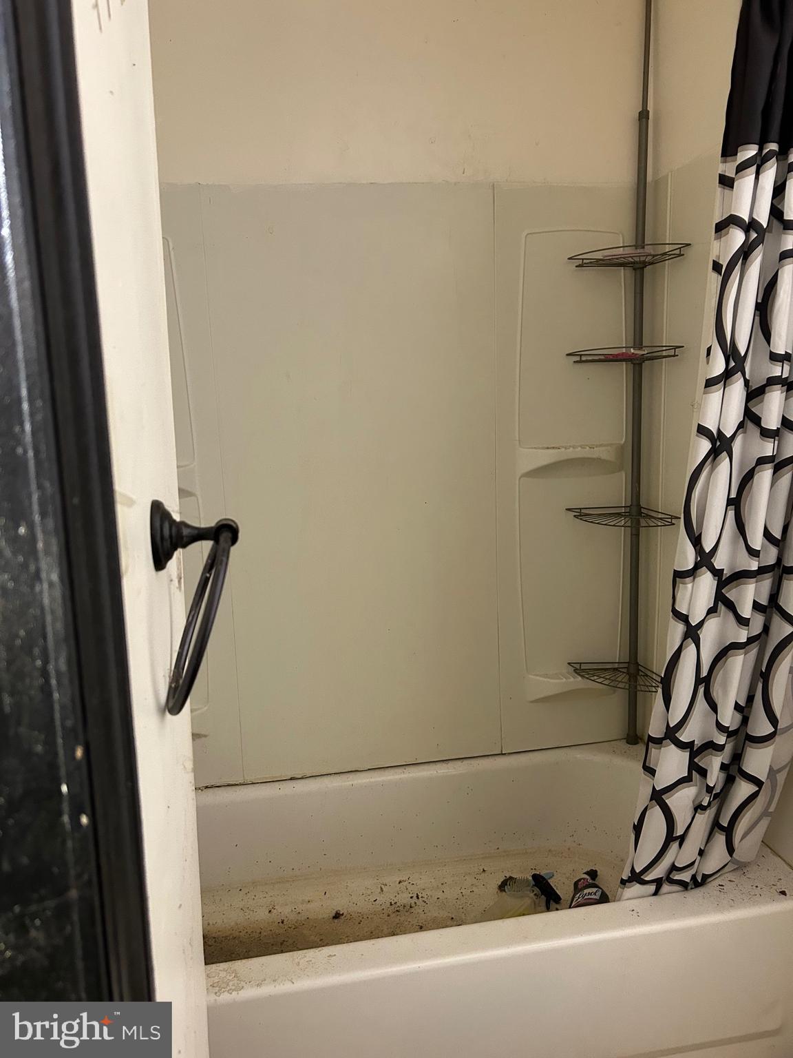 STRAWBERRY MANSION - Residential Income