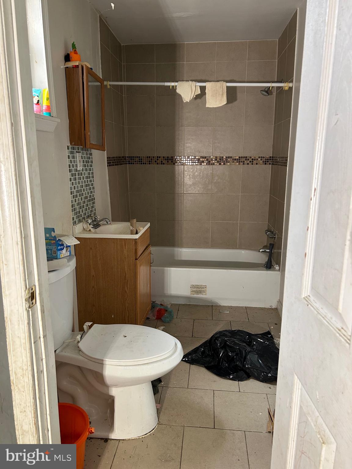 STRAWBERRY MANSION - Residential Income