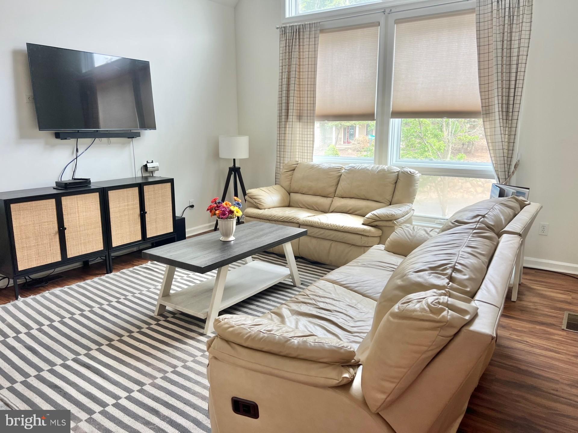 LAURELWOODS II - Residential