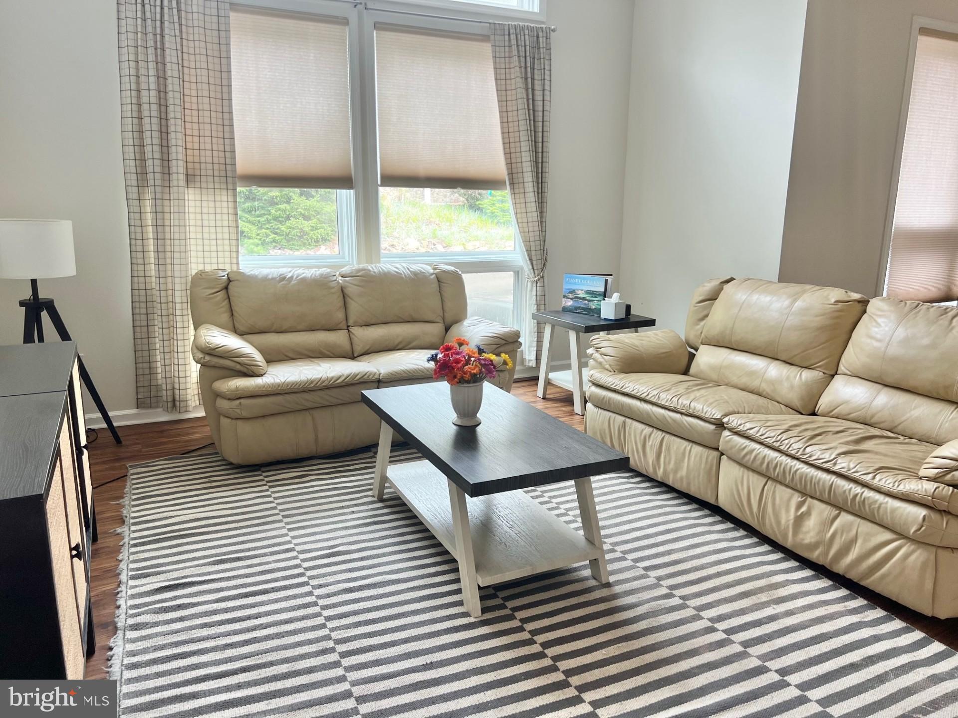 LAURELWOODS II - Residential