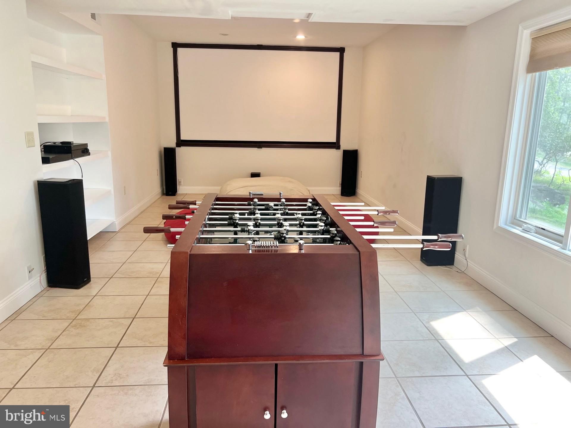 LAURELWOODS II - Residential