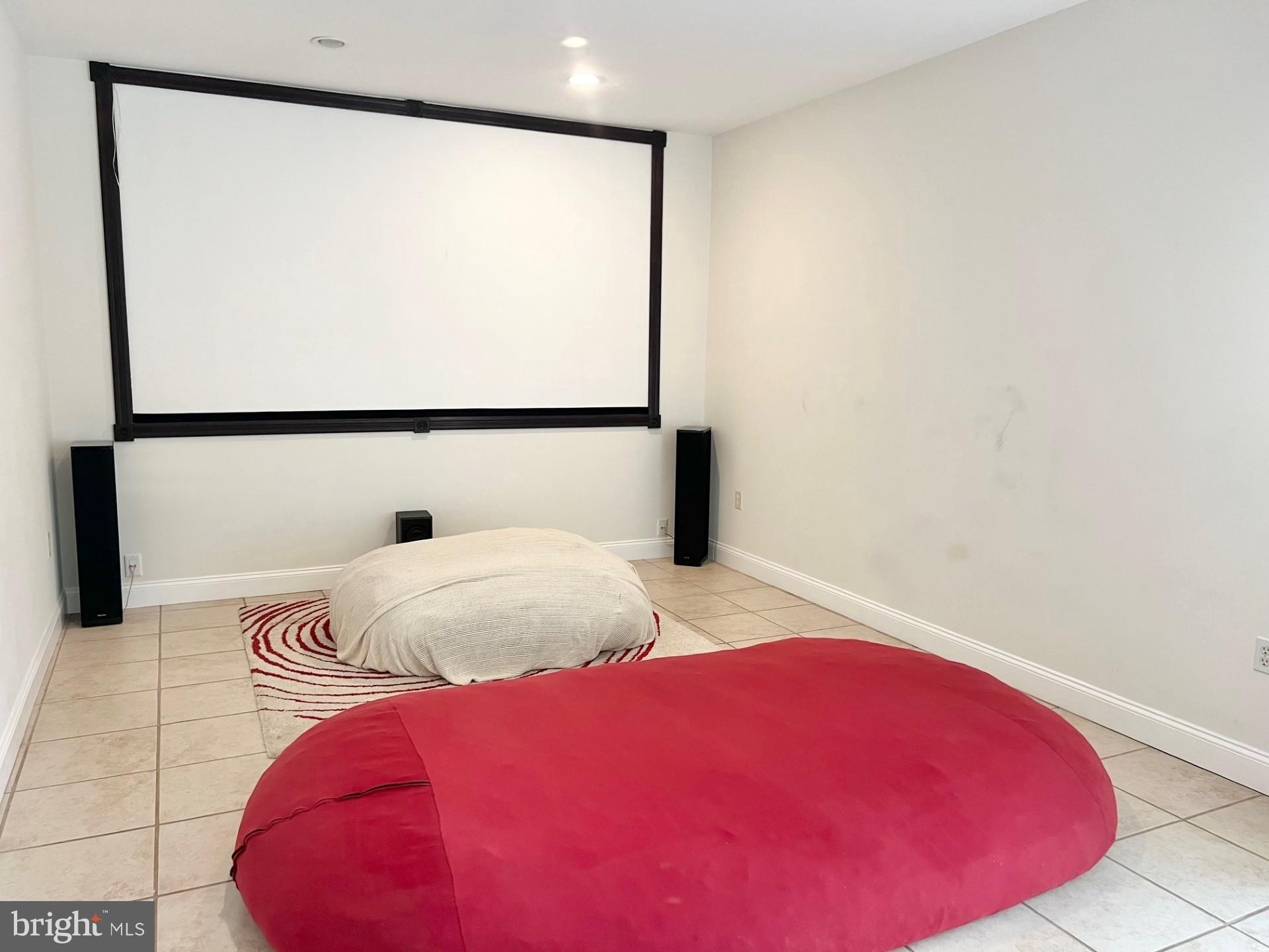 LAURELWOODS II - Residential