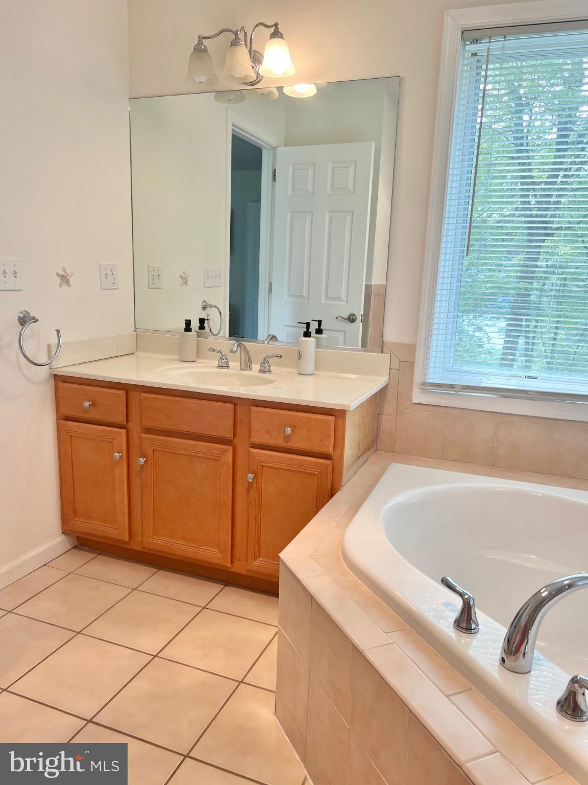 LAURELWOODS II - Residential