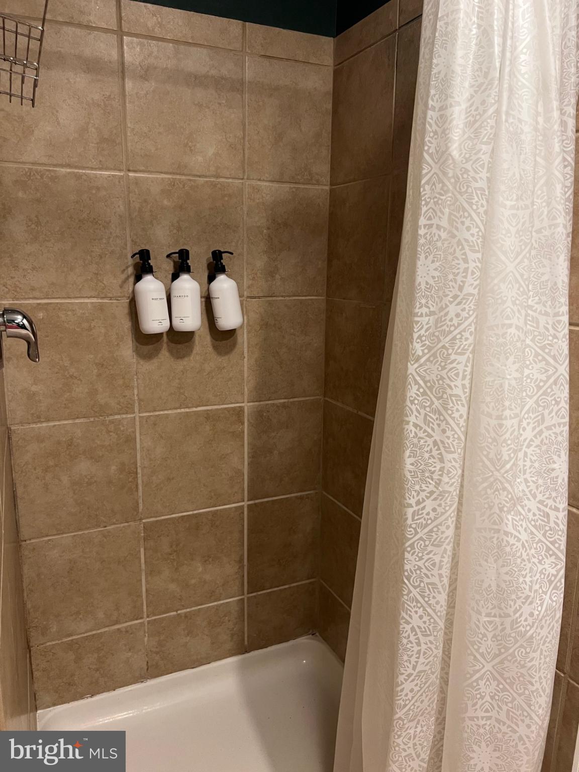 LAURELWOODS II - Residential