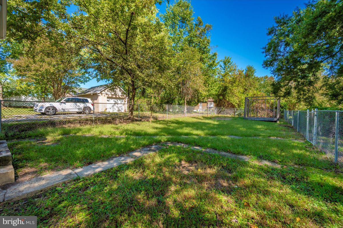 MATTINGLY AVE IND HEAD - Residential