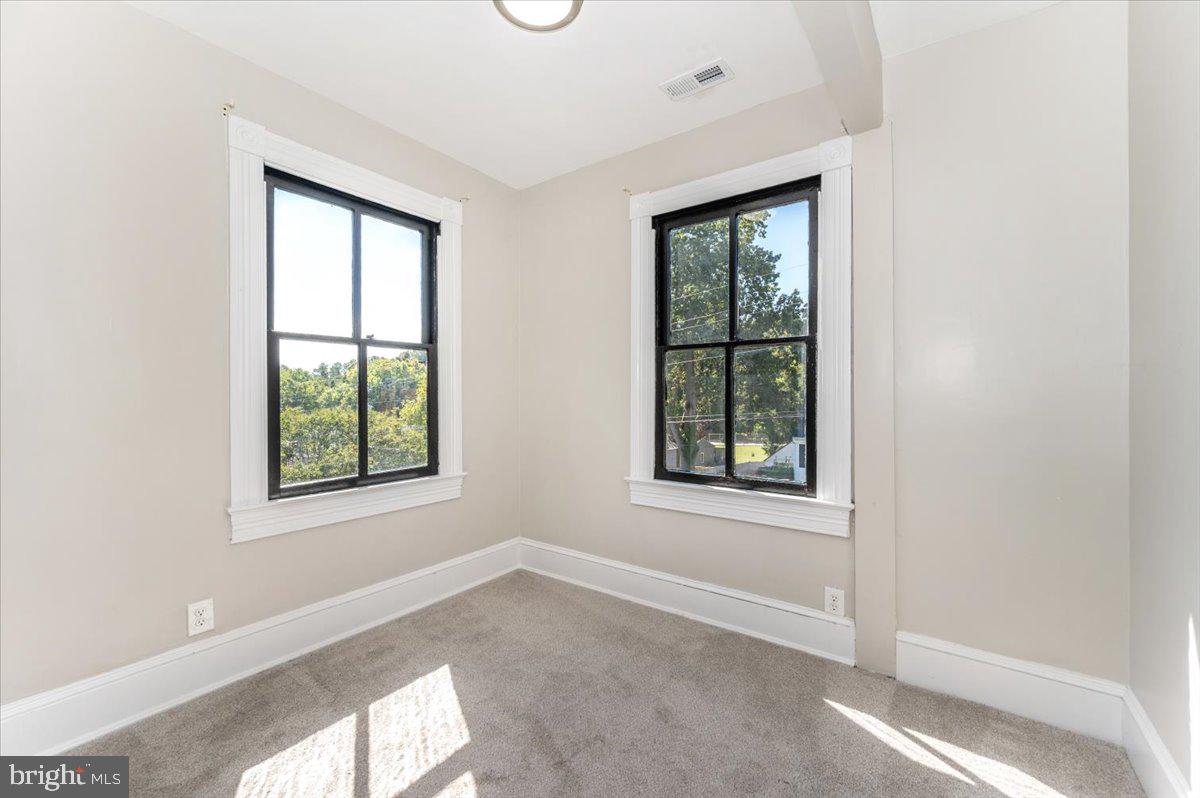 MATTINGLY AVE IND HEAD - Residential