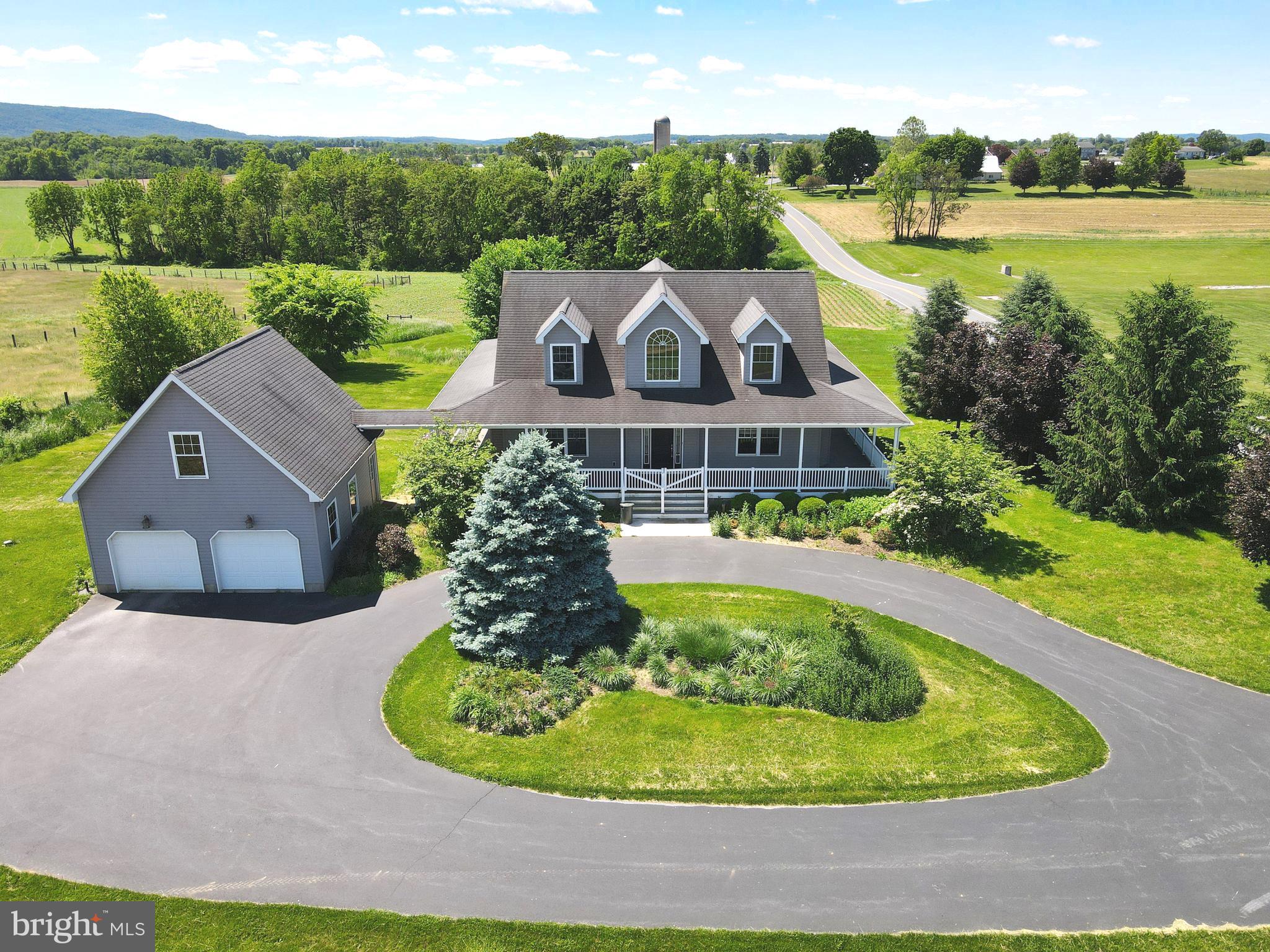 484 RACE ROAD