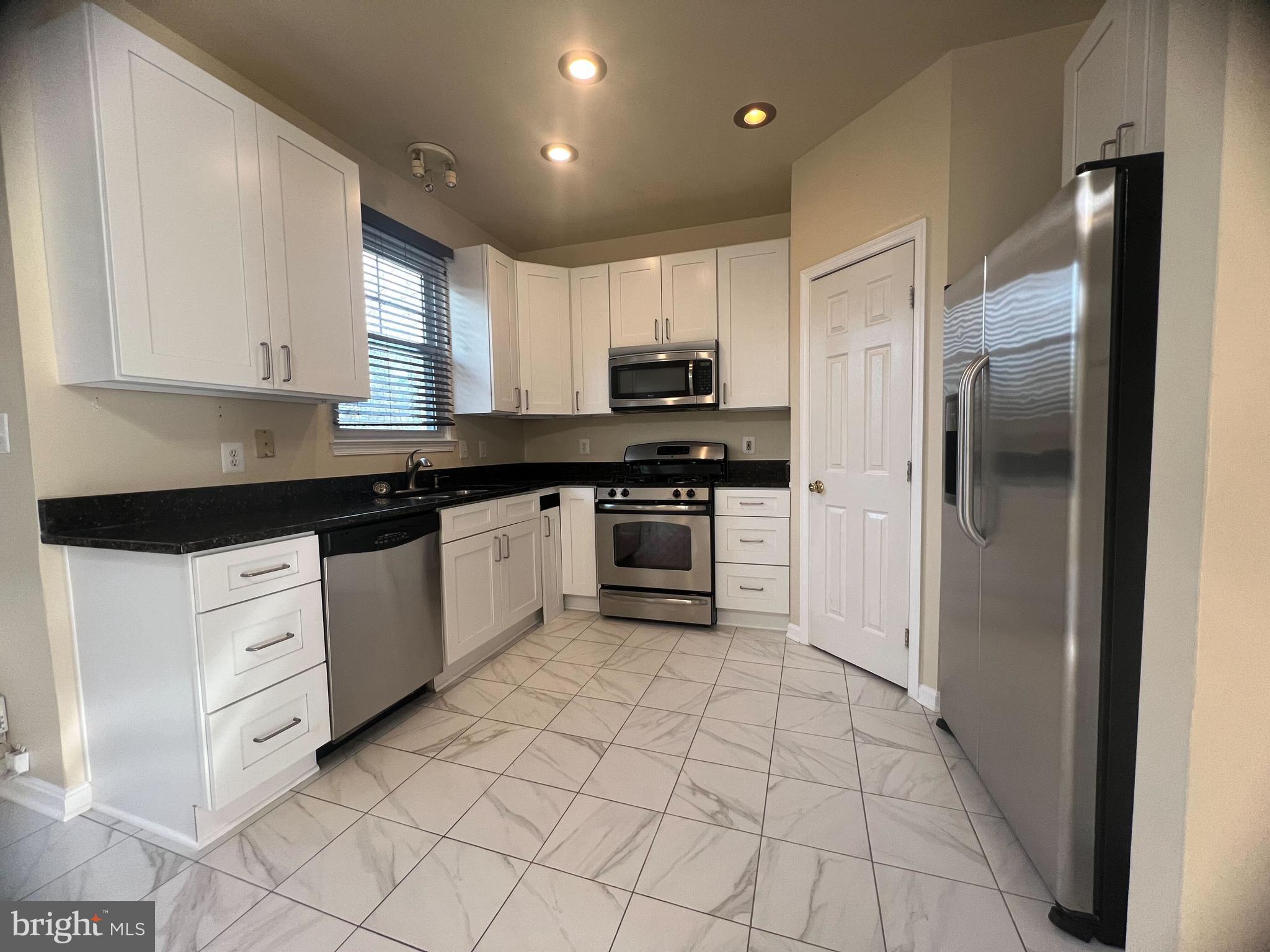 RIDGELEIGH - Residential Lease