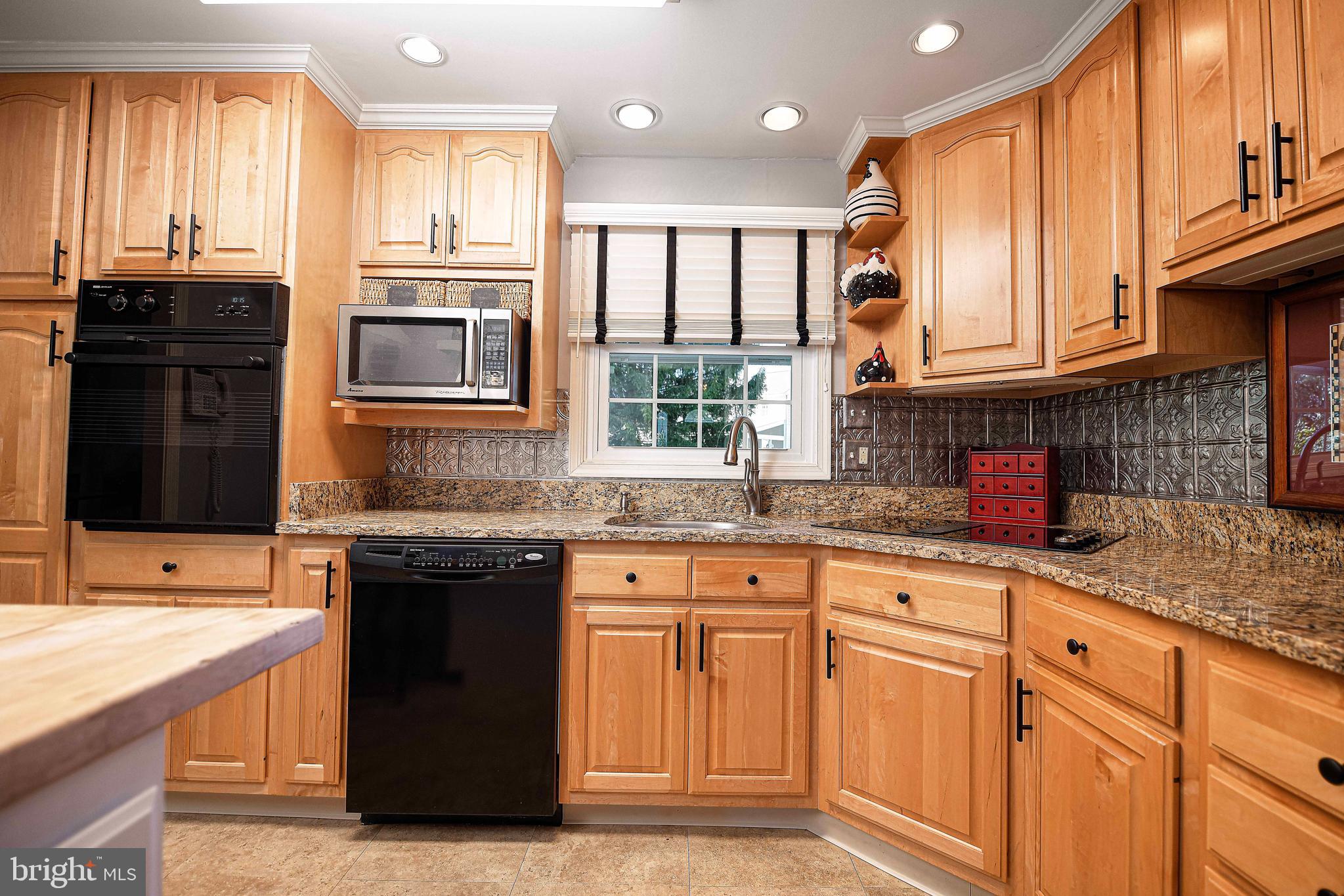 2404 EASTRIDGE ROAD