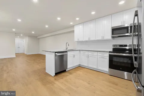 30 W Broad Street Suite 7, Souderton, PA MLS: PAMC2147430