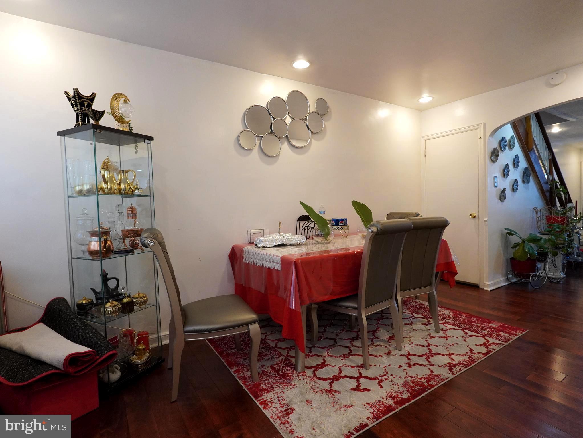 MAYFAIR (WEST) - Residential