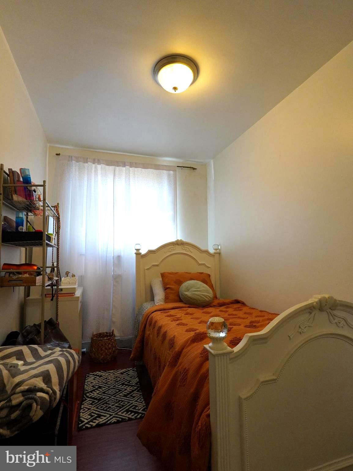 MAYFAIR (WEST) - Residential