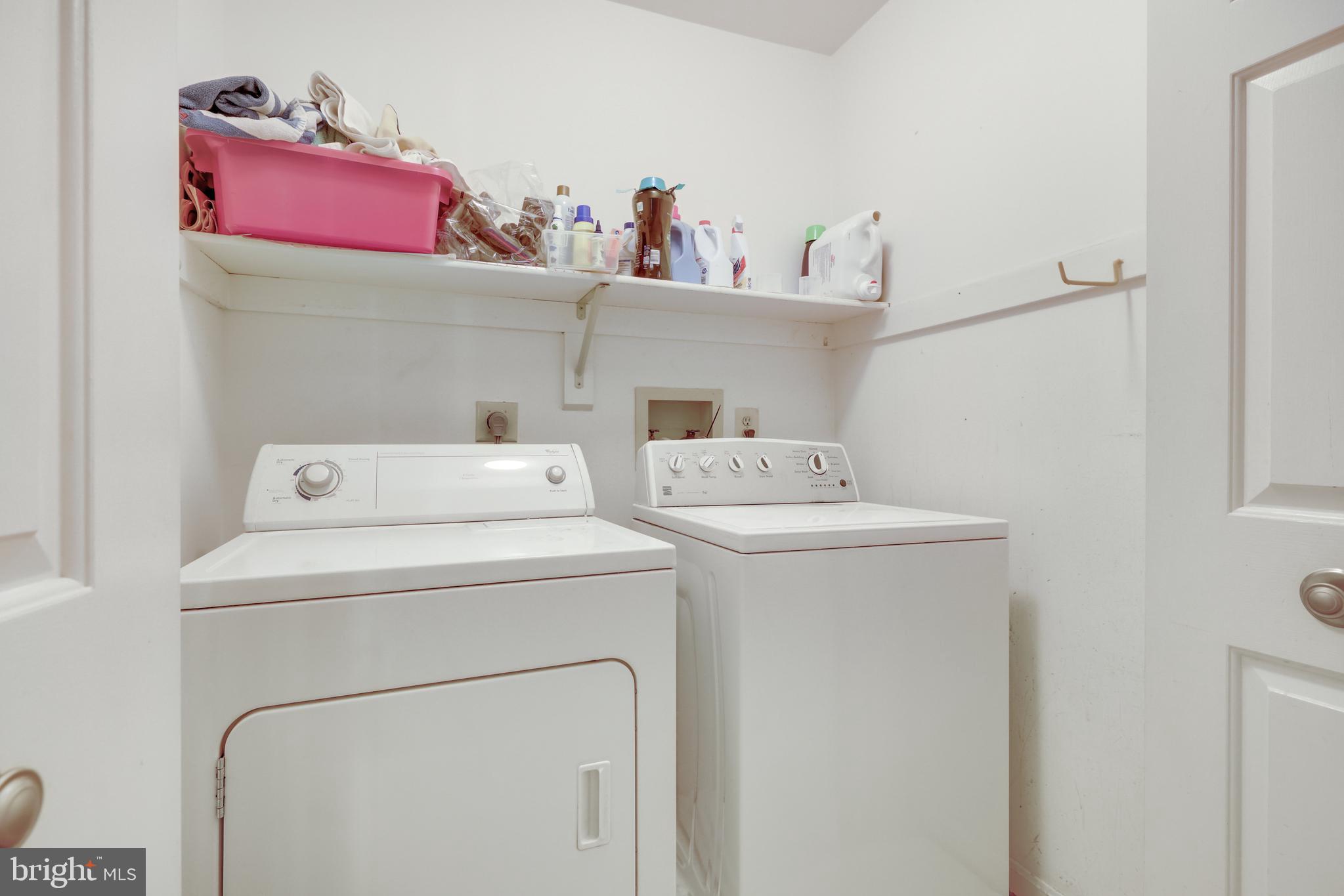 COUNTRYSIDE - Residential