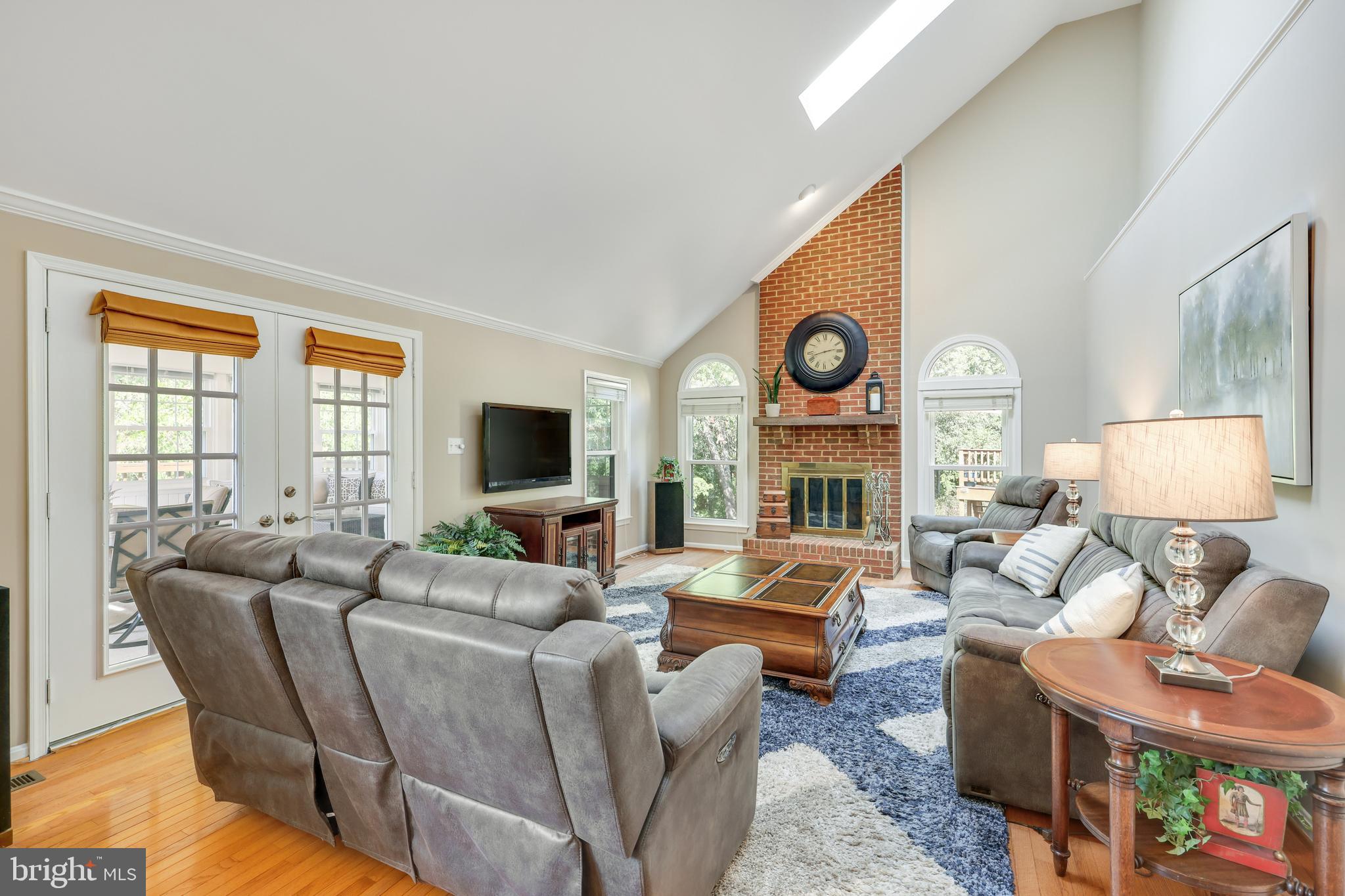 COUNTRYSIDE - Residential