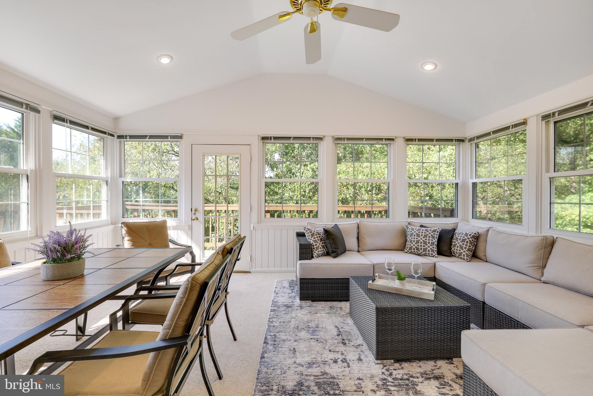 COUNTRYSIDE - Residential