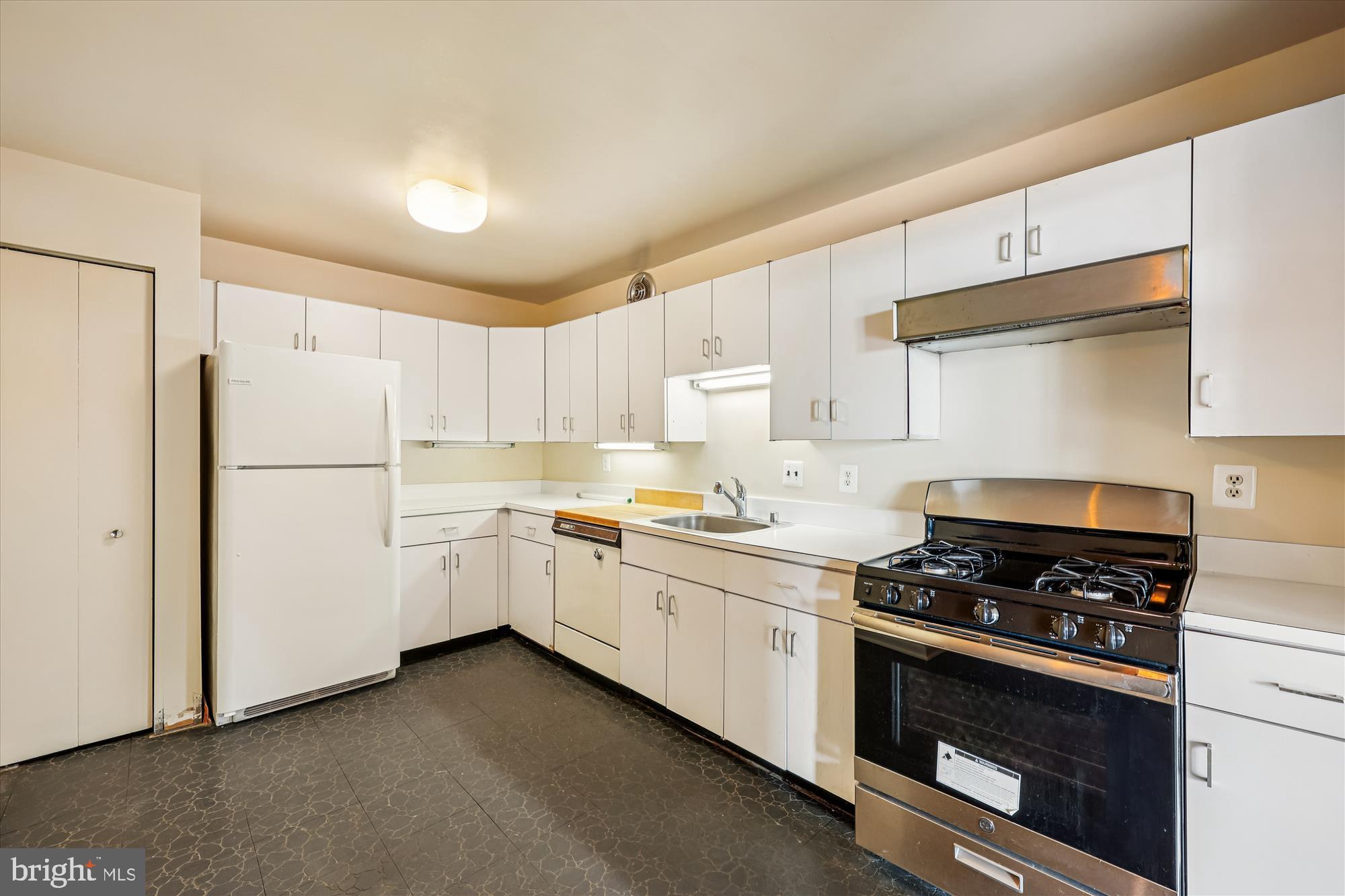 4620 NORTH PARK AVE - Residential