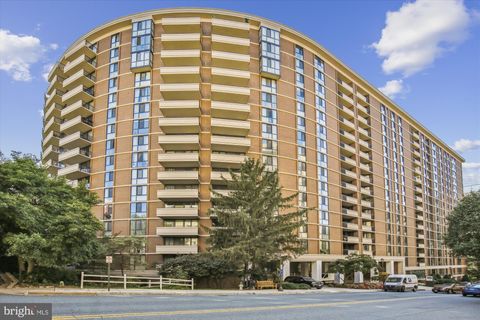 Photo of 4620 N Park Avenue #1408-E, CHEVY CHASE, MD 20815 (MLS # MDMC2210704)