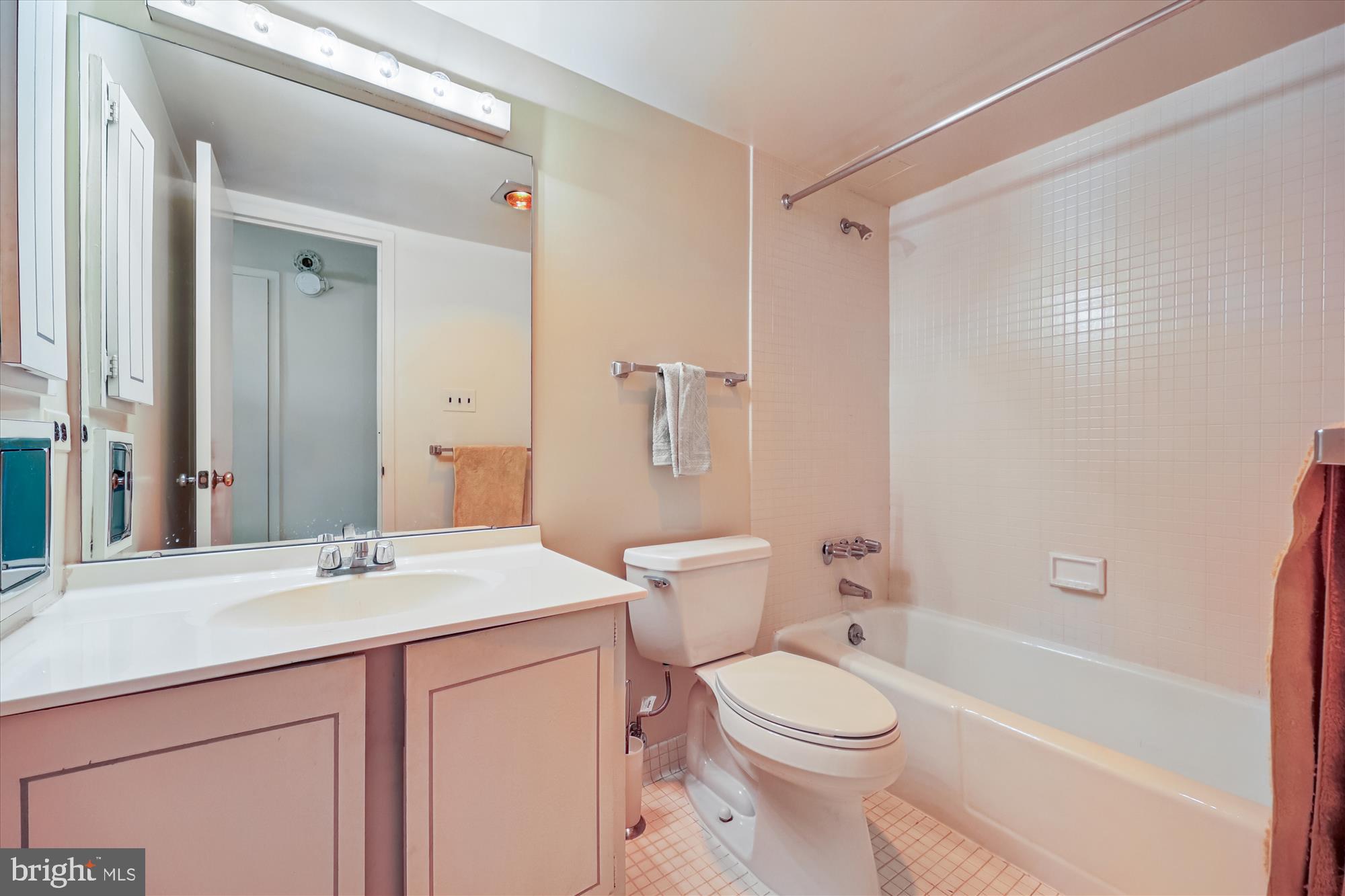 4620 NORTH PARK AVE - Residential