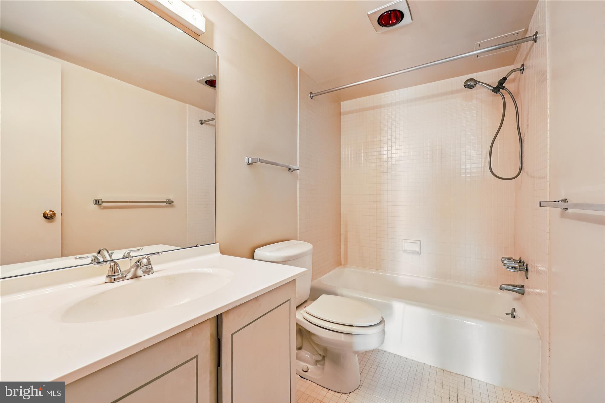 4620 NORTH PARK AVE - Residential