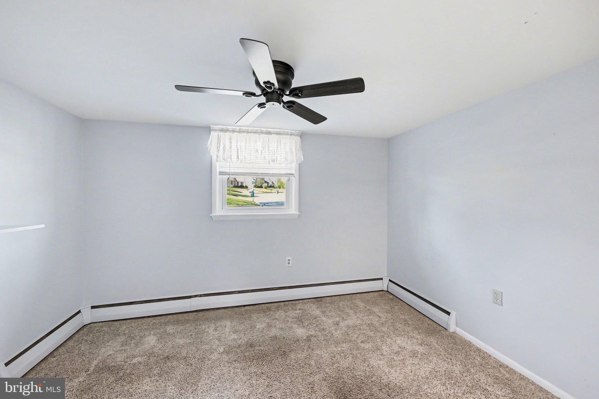 COUNTRY CLUB PARK - Residential