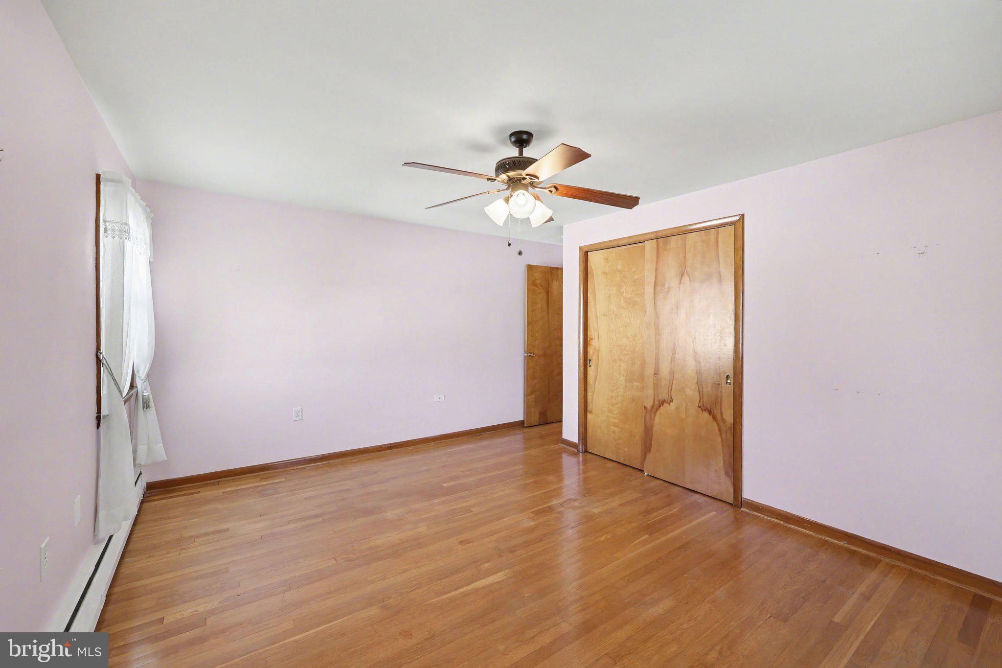 COUNTRY CLUB PARK - Residential