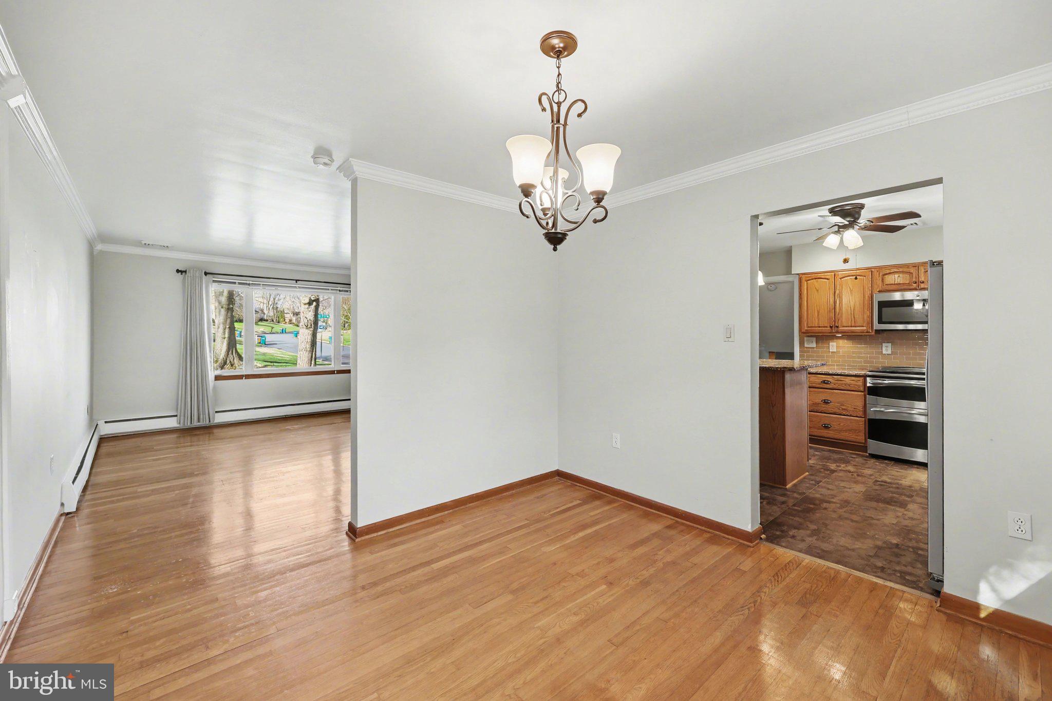 COUNTRY CLUB PARK - Residential